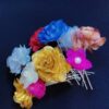 Découvrez notre pique-chignon coloré, l'accessoire parfait pour ajouter une touche de fantaisie et d'éclat à votre coiffure. Conçu pour les femmes qui aiment exprimer leur personnalité à travers des détails uniques, ce pique-chignon est plus qu'un simple accessoire, c'est une déclaration de style.